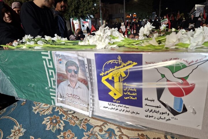 آغاز مراسم وداع با پیکر مطهر جانباز شهید در تجمعات شبانه مشهد