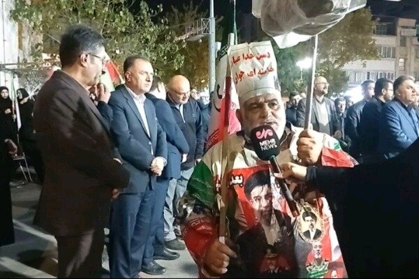 ایرانگردِ جاده‌های وطن، امشب در تجمع شبانه مردم سنندج