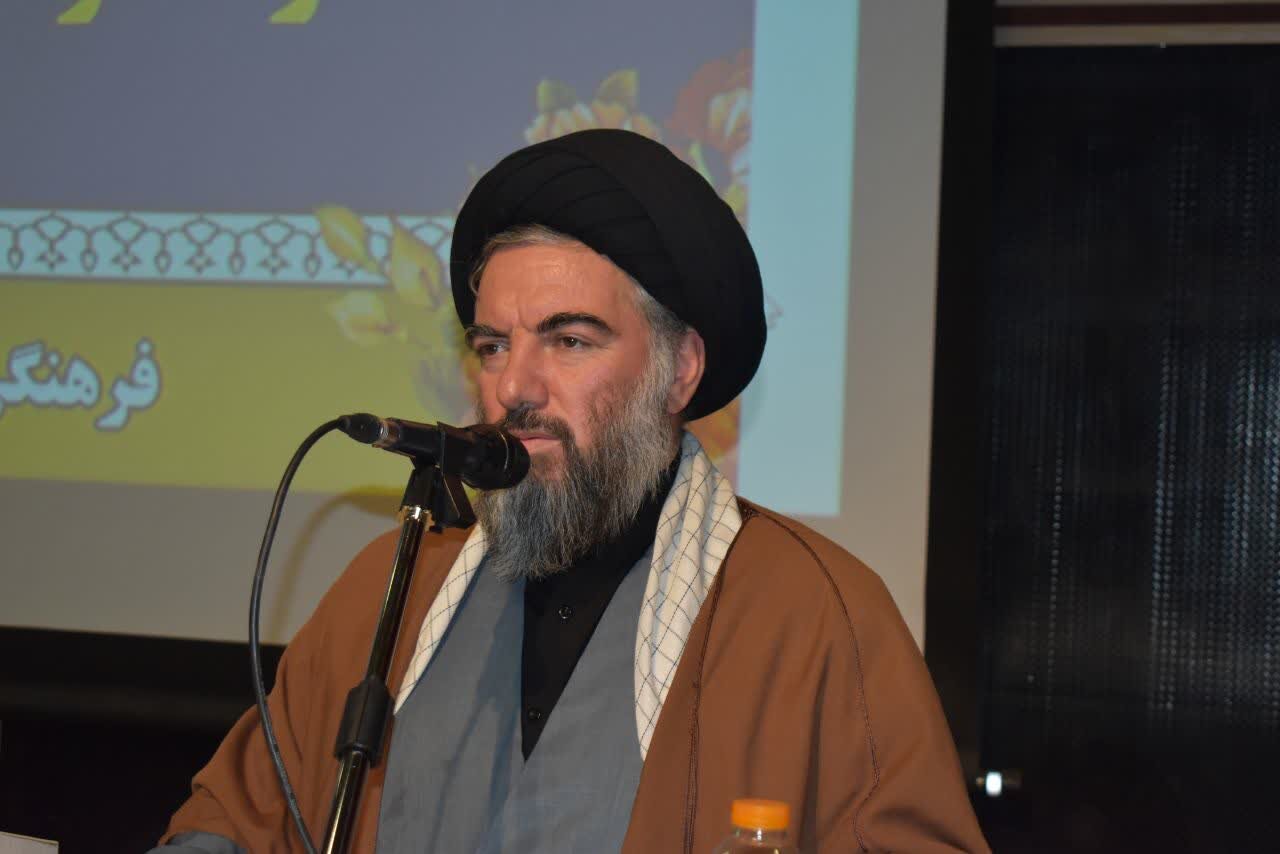 امام جمعه گیلانغرب: سپاه پاسداران نماد اقتدار و عظمت نظام اسلامی است امام جمعه گیلانغرب: سپاه پاسداران نماد اقتدار و عظمت نظام اسلامی است
