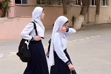 دختران آذربایجان را از تحصیل محروم کردند؛ به پیشنهاد ایران هم می‌تازند