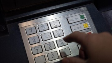 4 in 10 Americans say personal finances worsening: Survey
