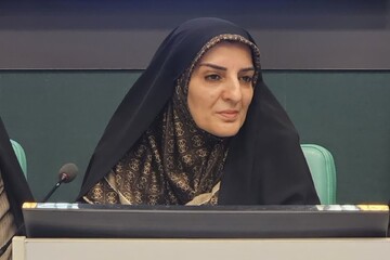تأکید مدیرکل امور بانوان یزد بر تقویت شبکه‌سازی و توسعه کارآفرینی زنان