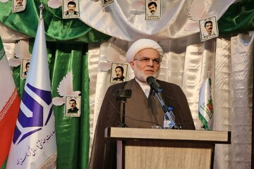 پورذهبی: مدافعان سلامت با ایثار خود به بیماران خدمت کردند