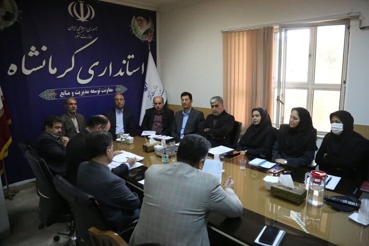 استاندار کرمانشاه: رضایتمندی کارکنان باید در اولویت استانداری باشد