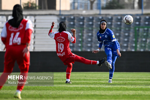 لیگ برتر فوتبال زنان - استقلال و پرسپولیس