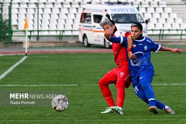 لیگ برتر فوتبال زنان - استقلال و پرسپولیس
