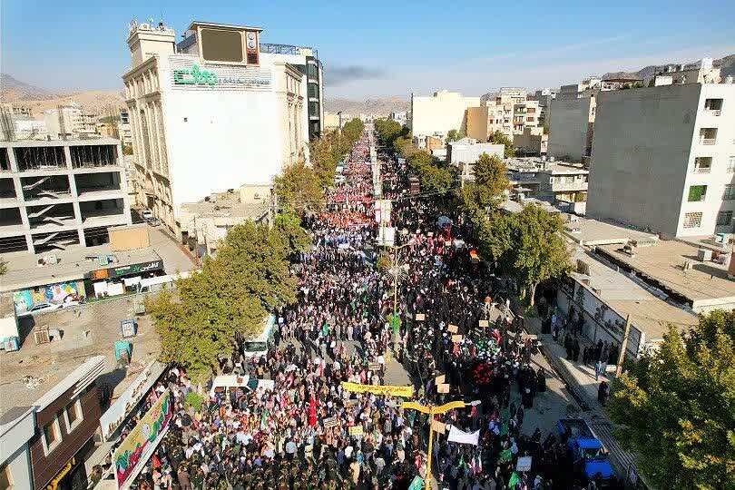 تصاویر هوایی از جمعیت خیره‌کننده در رزمایش جانفدا در خرم‌آباد