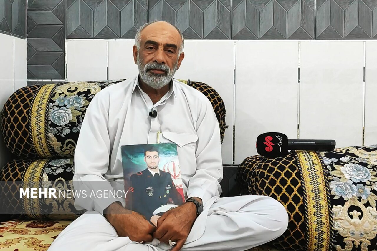 پدر شهید «محمد ریکی» جنگ رمضان: خدمت به کشور و نظام افتخار پسرم بود