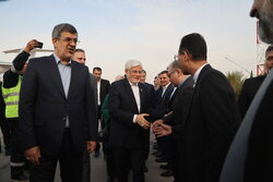 خوشامدگویی شیرین دختر بچه یزدی به معاون اول رئیس‌جمهور