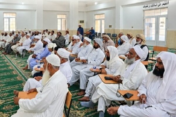 ترکیب جدید هیئت‌ رئیسه شورای ائمه جمعه اهل سنت جاسک مشخص شد