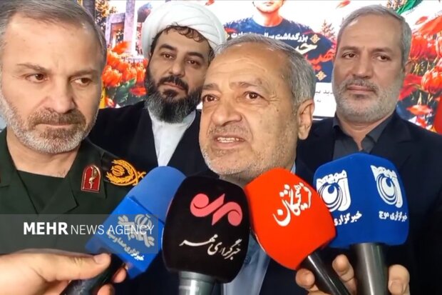 کاظمی: دانش‌آموزان توانایی‌های خود را دست‌کم نگیرند