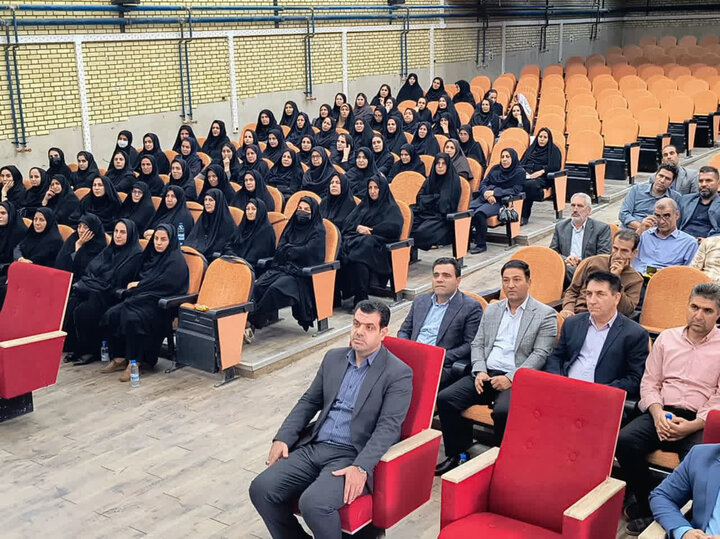 تأکید آموزش و پرورش لرستان بر وحدت رویه در شناسایی معلمان نمونه