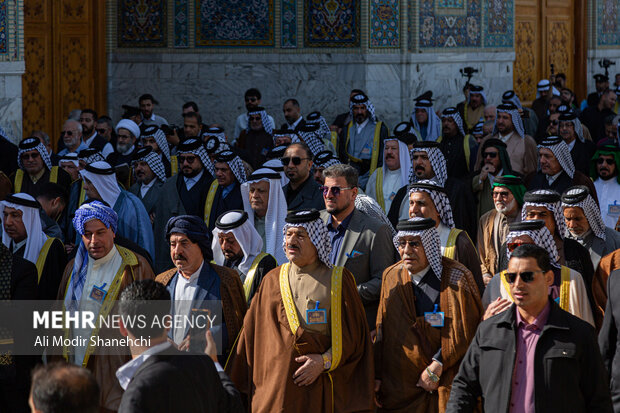 تشرف شیوخ عشایر <a href='https://sayeb.ir/tag/%d8%b9%d8%b1%d8%a7%d9%82'></div>عراق</a> به حرم امام رضا(ع)