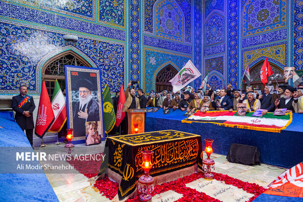 تشرف شیوخ عشایر <a href='https://sayeb.ir/tag/%d8%b9%d8%b1%d8%a7%d9%82'></div>عراق</a> به حرم امام رضا(ع)