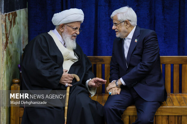 سفر یکروزه <a href='https://sayeb.ir/tag/%d9%85%d8%b9%d8%a7%d9%88%d9%86-%d8%a7%d9%88%d9%84-%d8%b1%d8%a6%db%8c%d8%b3-%d8%ac%d9%85%d9%87%d9%88%d8%b1'></div>معاون اول رئیس جمهور</a> به <a href='https://sayeb.ir/tag/%db%8c%d8%b2%d8%af'>یزد</a>