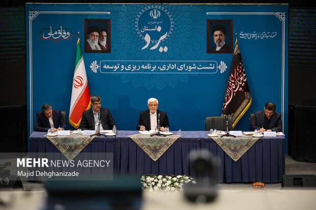 سفر یکروزه <a href='https://sayeb.ir/tag/%d9%85%d8%b9%d8%a7%d9%88%d9%86-%d8%a7%d9%88%d9%84-%d8%b1%d8%a6%db%8c%d8%b3-%d8%ac%d9%85%d9%87%d9%88%d8%b1'></div>معاون اول رئیس جمهور</a> به <a href='https://sayeb.ir/tag/%db%8c%d8%b2%d8%af'>یزد</a>