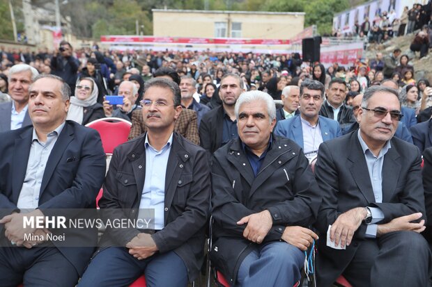 اشتبین میزبان دهمین جشن انار ارس