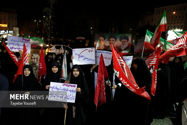 اجتماع دانشجویان همدان در لبیک به رهبر انقلاب