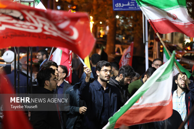 اجتماع دانشجویان <a href='https://sayeb.ir/tag/%d9%87%d9%85%d8%af%d8%a7%d9%86'></div>همدان</a> در لبیک به رهبر انقلاب