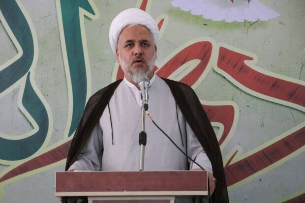 رحیمی: هزینه تسلیم در برابر دشمن سنگین‌تر از مقاومت است