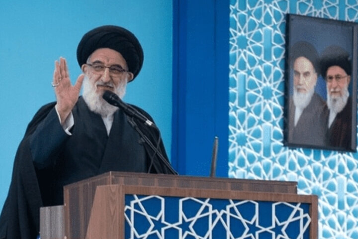 انتقاد حق مردم است اما توهین به مسئولان مطالبه‌گری نیست