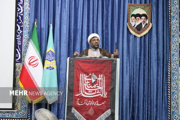 امام جمعه موقت دلگان: میدان امروز دانش‌آموزان، علم و فناوری است