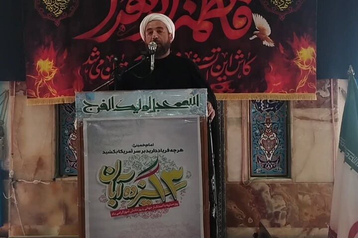 وصالی: خدمتگزاران مردم باید در صف اول ایستادگی در برابر ظلم باشند