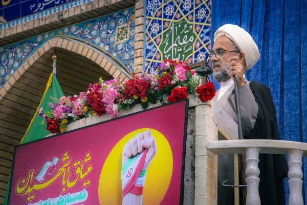 خطیب جمعه کرمان: مسئولان در اجتماعات شبانه نباید غایب باشند