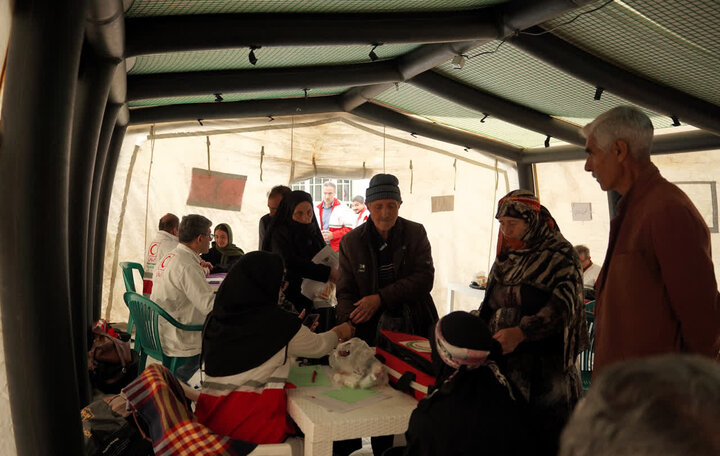 ارائه ۱۶۸۶ خدمت هلال‌احمر به اهالی روستای چای‌کندی کلیبر