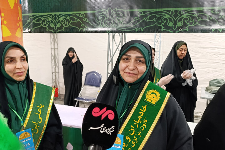 اینجا همه به عشق امام رضا(ع) خادم‌اند