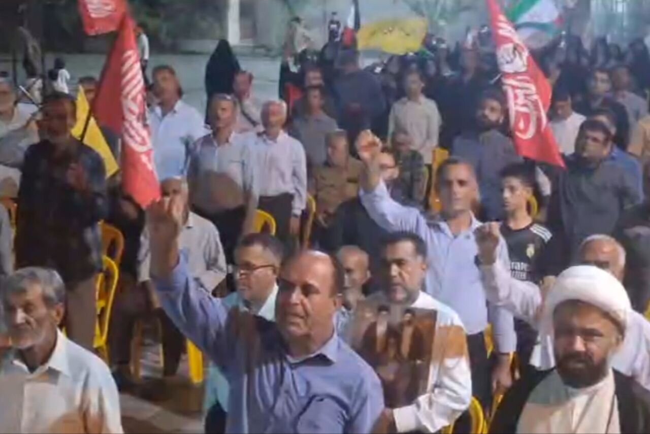 اجتماع شبانه مردم انقلابی آبدان در شب ۲۴۴