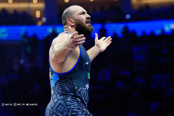 Zare collects gold at 2026 World Wrestling Championships