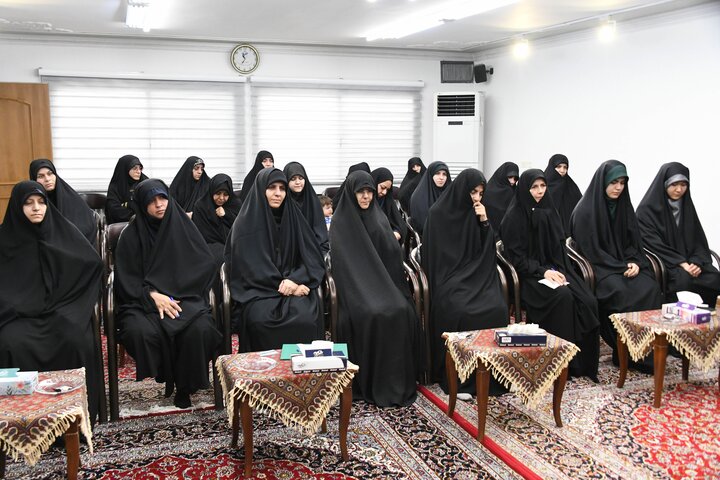 طباطبایی نژاد:تبلیغ استدلالی سلاح بانوان طلبه در تبیین تمدن اسلامی است