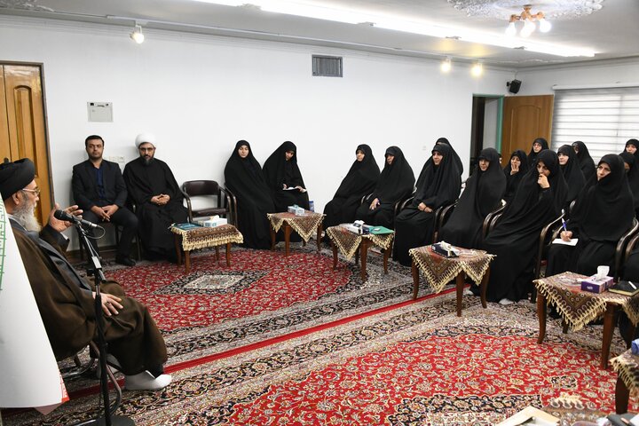 طباطبایی نژاد:تبلیغ استدلالی سلاح بانوان طلبه در تبیین تمدن اسلامی است