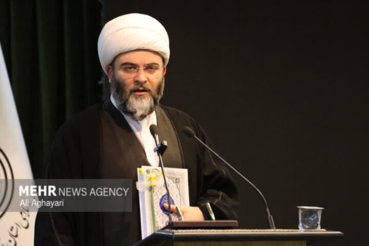 بانوان مؤمن پیشران مقابله با جنگ شناختی دشمن هستند