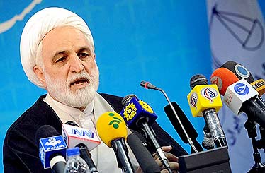 احضار رئيس جمهور بدون هماهنگي با مسئولان ارشد قوه قضائيه بود/ كج سليقگي شده است