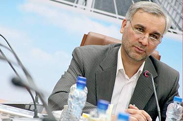 بخش مهمی از مشارکت های مردمی در بخش سلامت هزینه می شود/ ساخت و اداره 600 مجموعه درمانی کشور توسط خیران