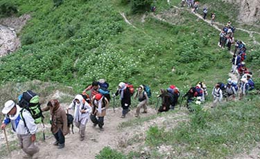 نمایشگاه عکس و تجهیزات کوهنوردی در دانشگاه پیام نور سقز برپا شد
