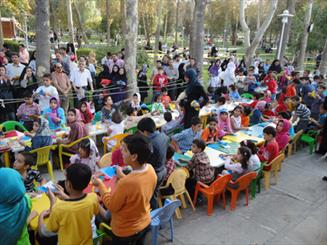 دانش آموزان کاشان به نفع کودکان سرطانی جورچین می سازند