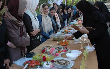 جشنواره خوراکی های متنوع در دانشگاه چمران اهواز برگزار شد