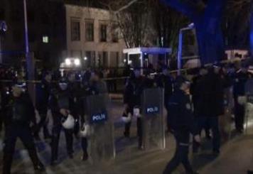 حمله به مقر حزب حاکم ترکیه در آنکارا
