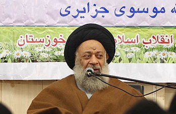 مداحان نه تنها حنجره بلکه دلشان را نیز به امام حسین هدیه دهند/ کمبود مداح در خوزستان