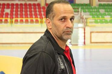 مربیان تیم ملی نباید در باشگاه‌ها کار کنند/ در فوتسال درجا می‌زنیم