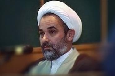 مسافران با نصب تابلوهای حد ترخص از وظیفه شرعی خود آگاه می شوند/ نصب تابلوهای حد ترخص در 2 مسیر اصلی استان قم