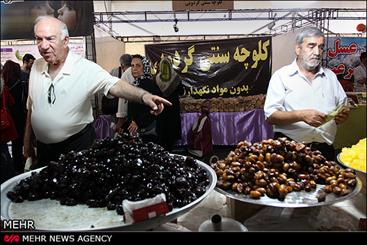 نمايشگاه ضيافت ويژه ماه رمضان در شيروان گشايش يافت