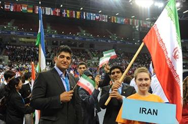 افتتاحیه المپیک ناشنوایان برگزار شد/ عکس یادگاری با بانوان محجبه ایران