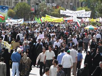 شرکت در راهپیمایی روز قدس خط تمایزی بین اسلام محمدی و اسلام امریکایی است