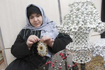 چشمانی که مروارید می‌بافد/ دستانی که بهتر از چشم می‌بیند