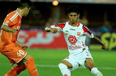 باید پرسپولیس را می‌بردیم/ شیرینی جواب تلفن‌هایم را نمی‌دهد