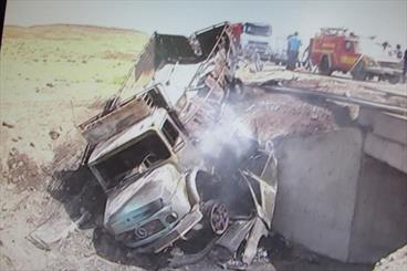 عدم توجه به جلو راننده کامیون دلیل حادثه خونبار محور شاهرود - سبزوار